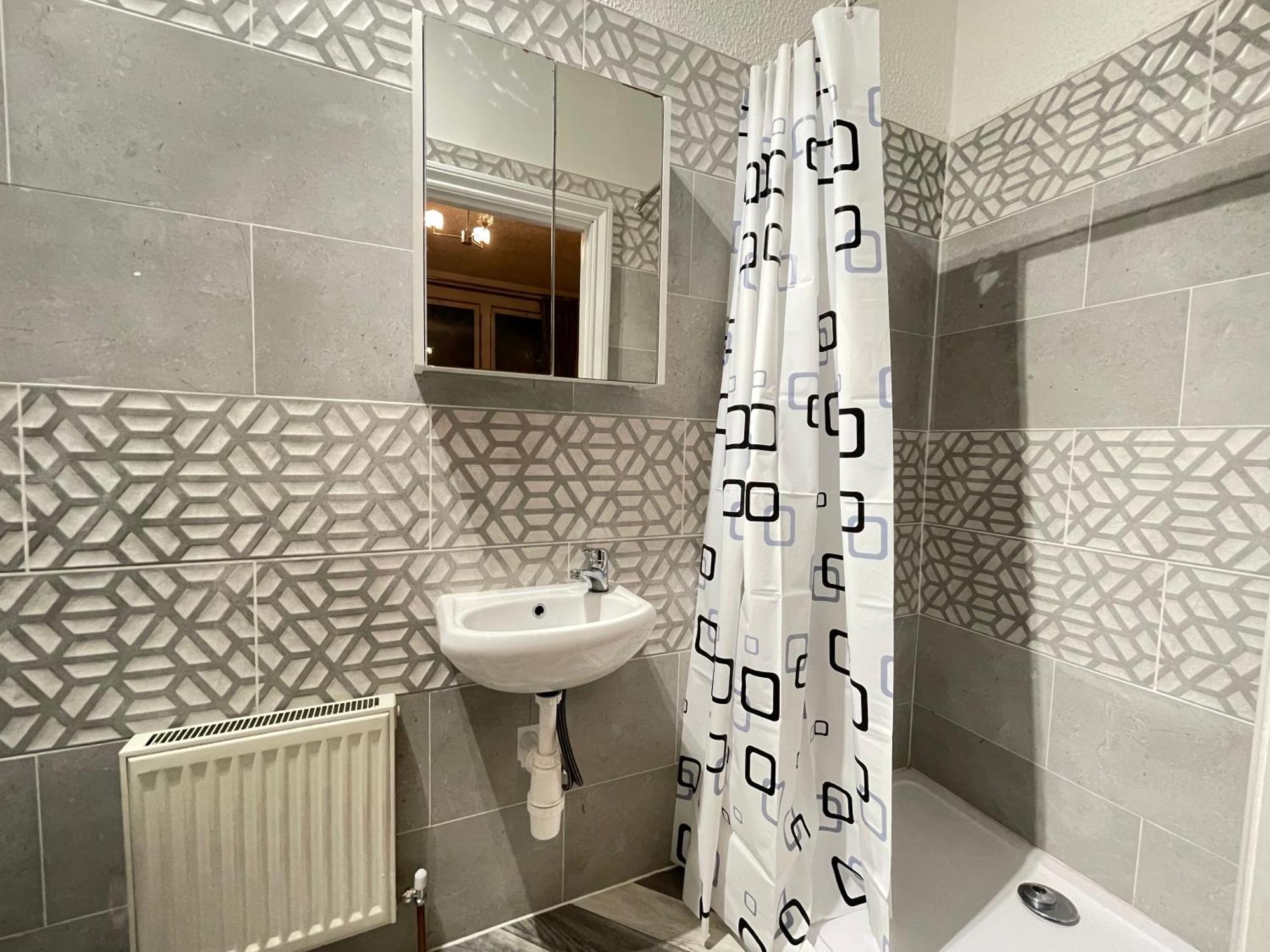 Room With Private Bathroom And Shared Kitchen London Exterior foto
